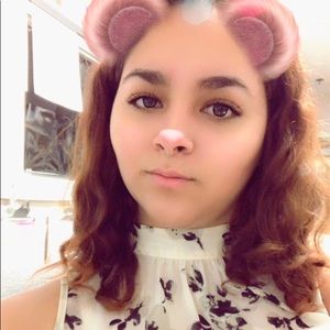 Meet your Posher, Roxanna